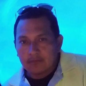 Meet your Posher, Efren